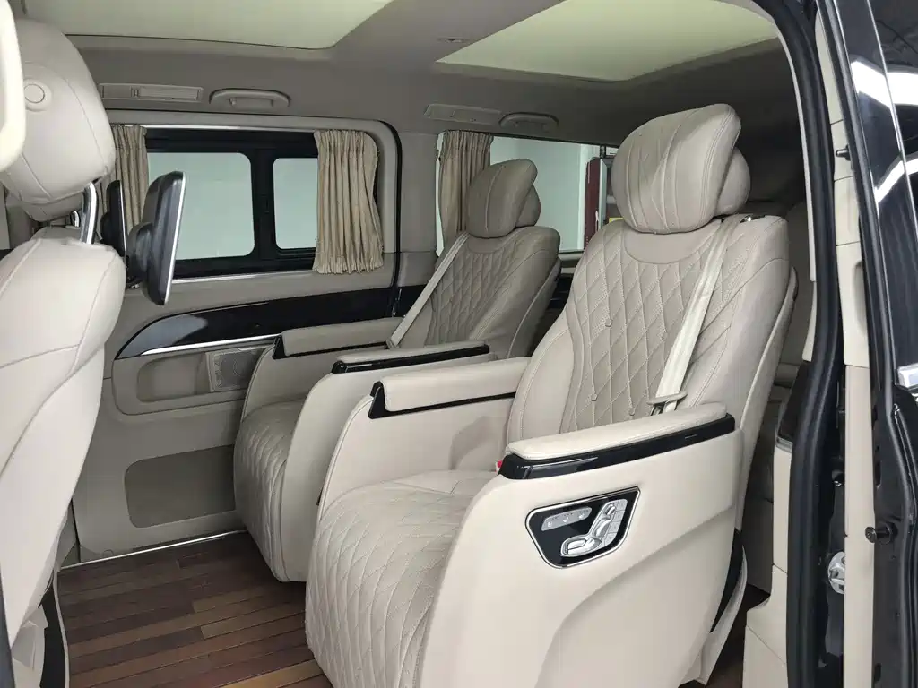 Mercedes-Benz V-Class 2016 V 260 L Premium Extended Edition купить на сайте DeffCars