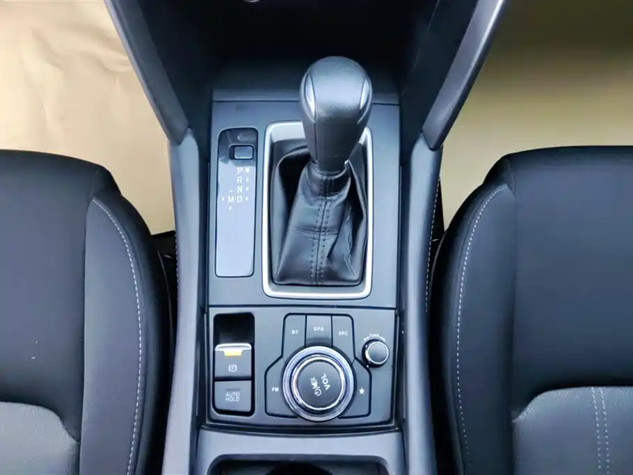 Mazda CX-4 2018 2.0L automatic two-wheel drive Blue Sky Vibrant Edition National V купить на сайте DeffCars