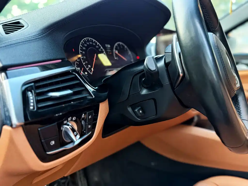 BMW 5 Series 2019 Modified 530Li Leading M Sport Kit купить на сайте DeffCars