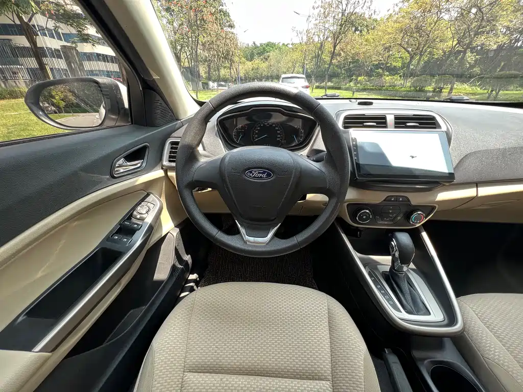 Escort 2017 facelift 1.5L automatic comfort model купить на сайте DeffCars