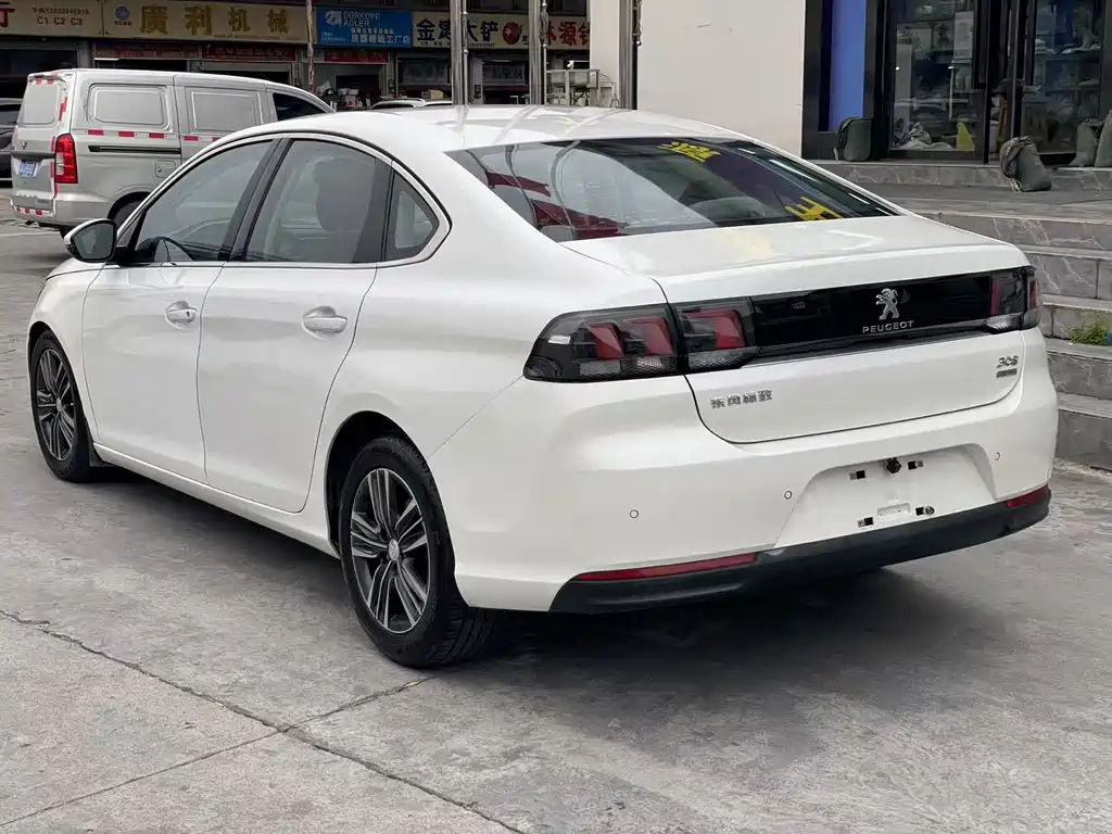 Peugeot 308 2016 230THP Automatic Deluxe Edition купить на сайте DeffCars