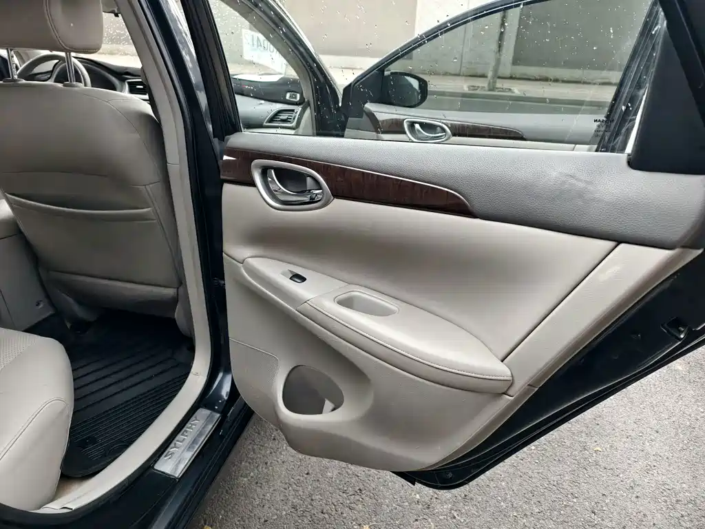 Sylphy 2012 1.6XL Manual Deluxe Edition купить на сайте DeffCars