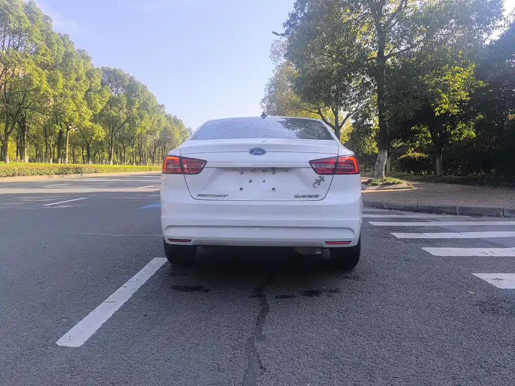 Escort 2017 facelift 1.5L automatic comfort model купить на сайте DeffCars
