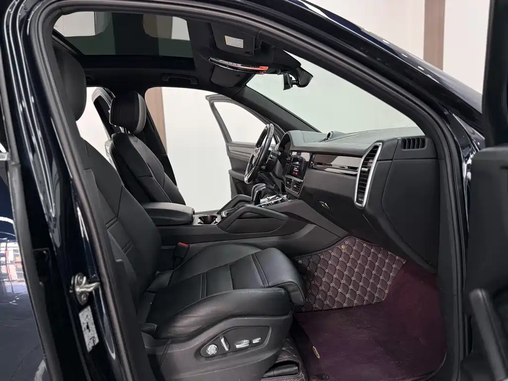 Cayenne New Energy 2020 Cayenne E-Hybrid 2.0T купить на сайте DeffCars