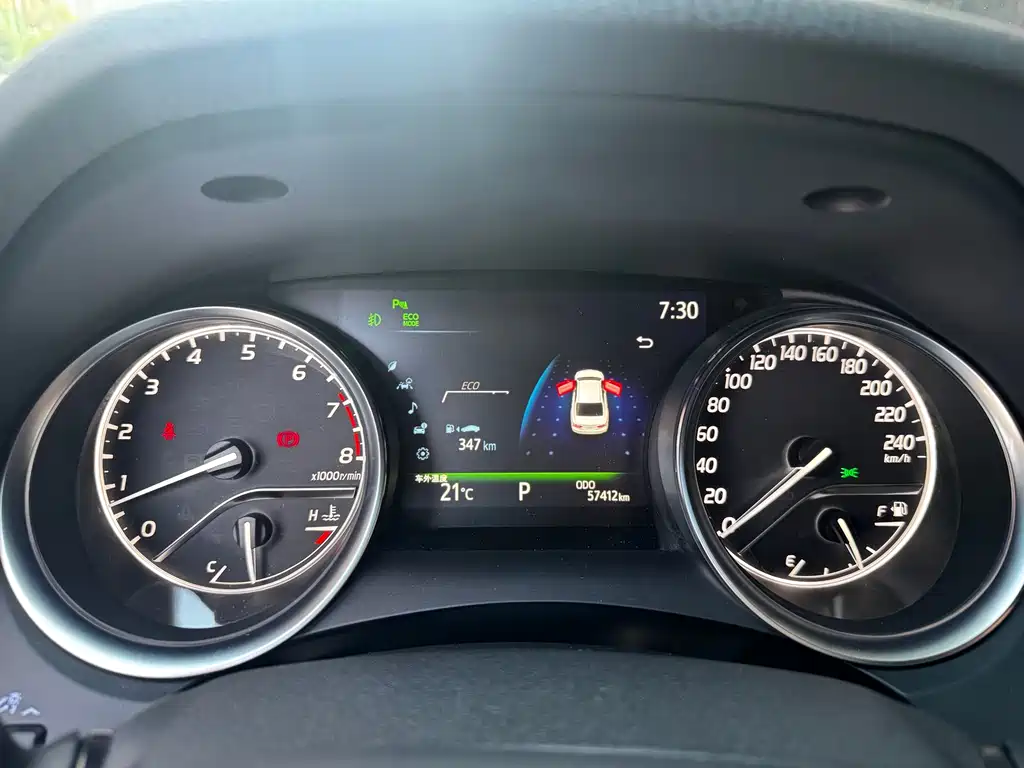 Camry 2021 2.5G Deluxe Edition купить на сайте DeffCars