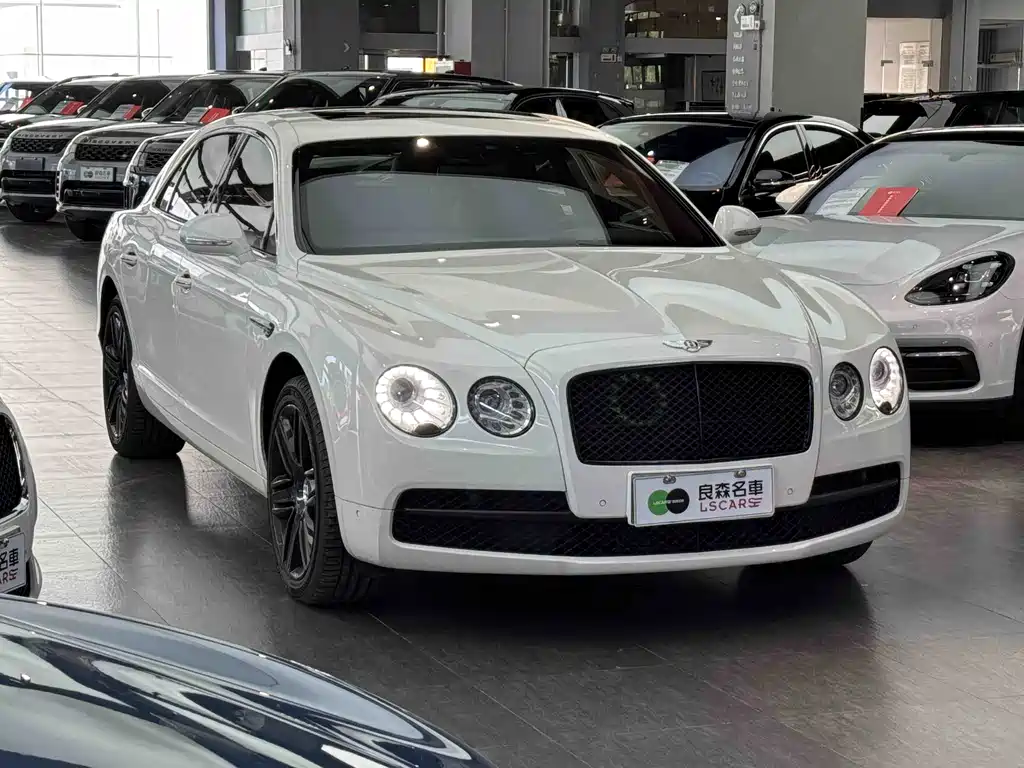 Flying Spur 2017 4.0T V8 Standard Edition купить на сайте DeffCars