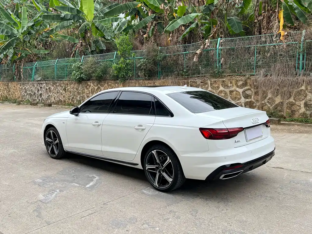 Audi A4L 2024 40 TFSI luxury and dynamic model купить на сайте DeffCars