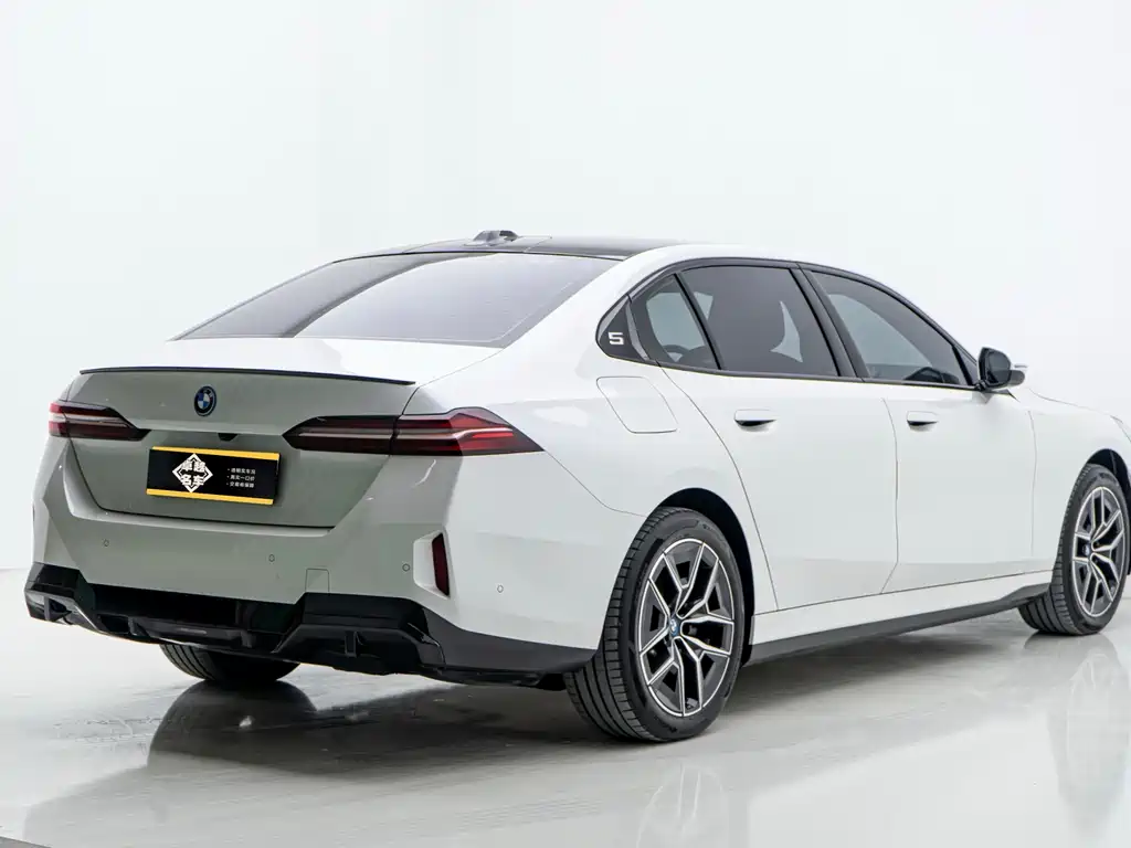 BMW i5 2024 eDrive 35L M Sports Package купить на сайте DeffCars