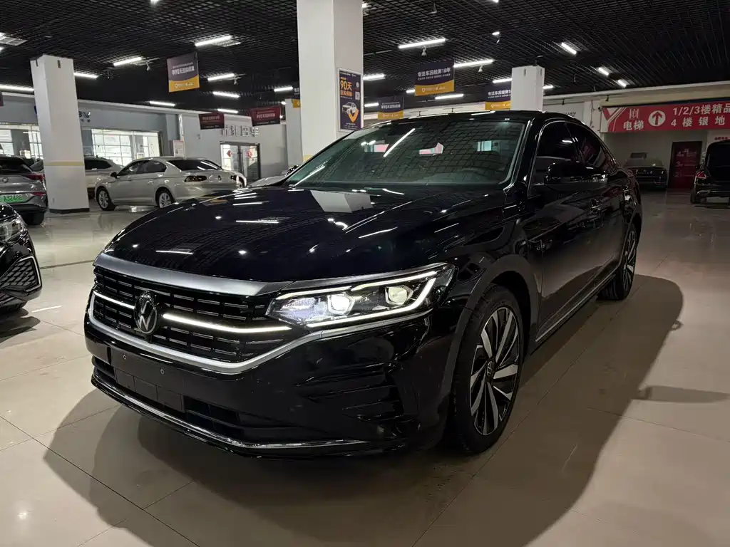 Passat 2023 330TSI Deluxe Edition купить на сайте DeffCars