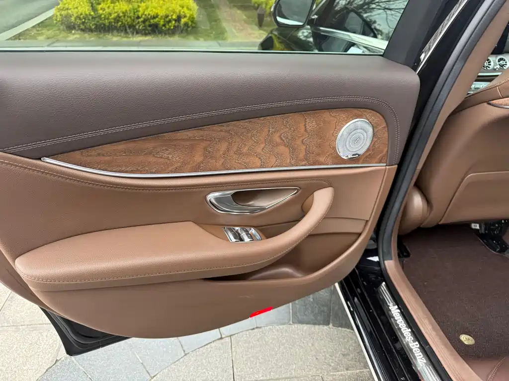 Mercedes-Benz E-Class 2023 E 300 L Fashion купить на сайте DeffCars