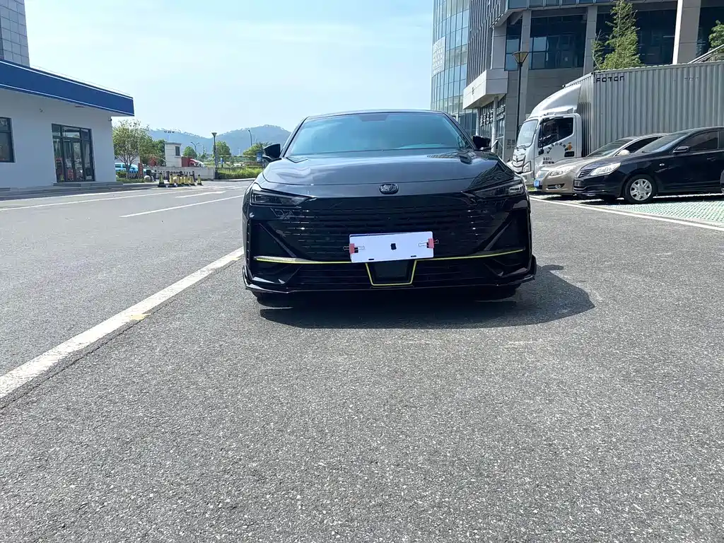Changan UNI-V 2022 1.5T sports version купить на сайте DeffCars