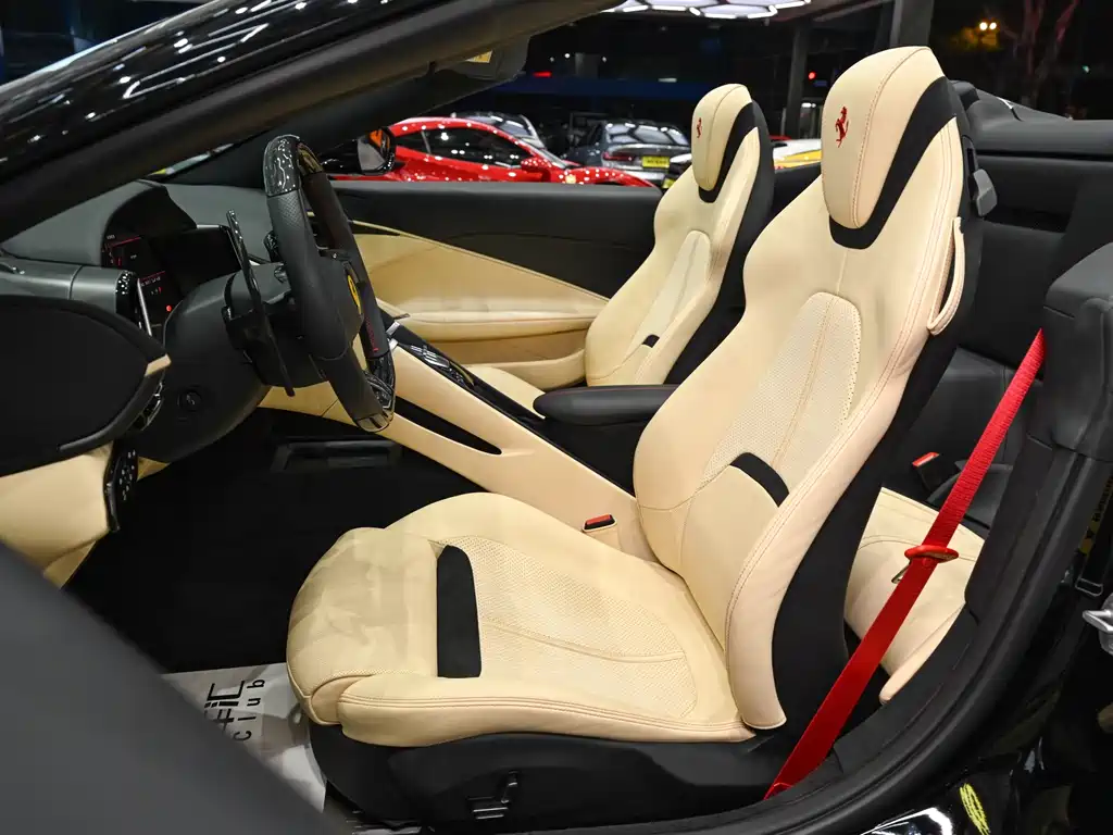 Roma 2023 Spider купить на сайте DeffCars
