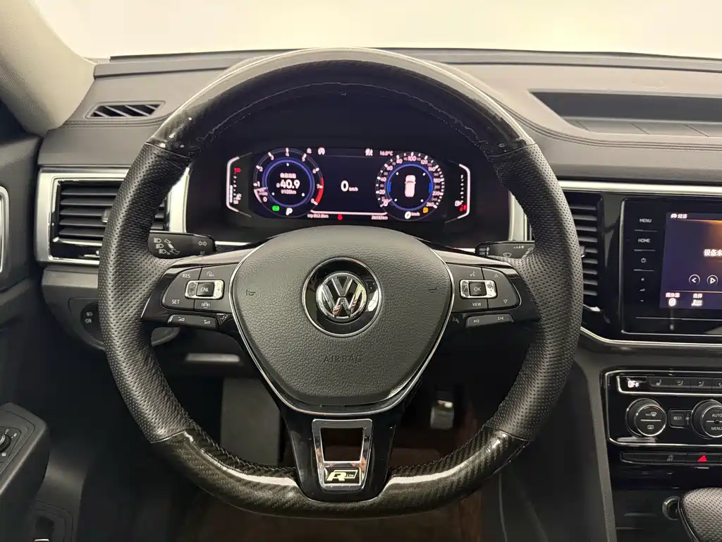 Touron 2020 380TSI four-wheel drive luxury version National VI купить на сайте DeffCars