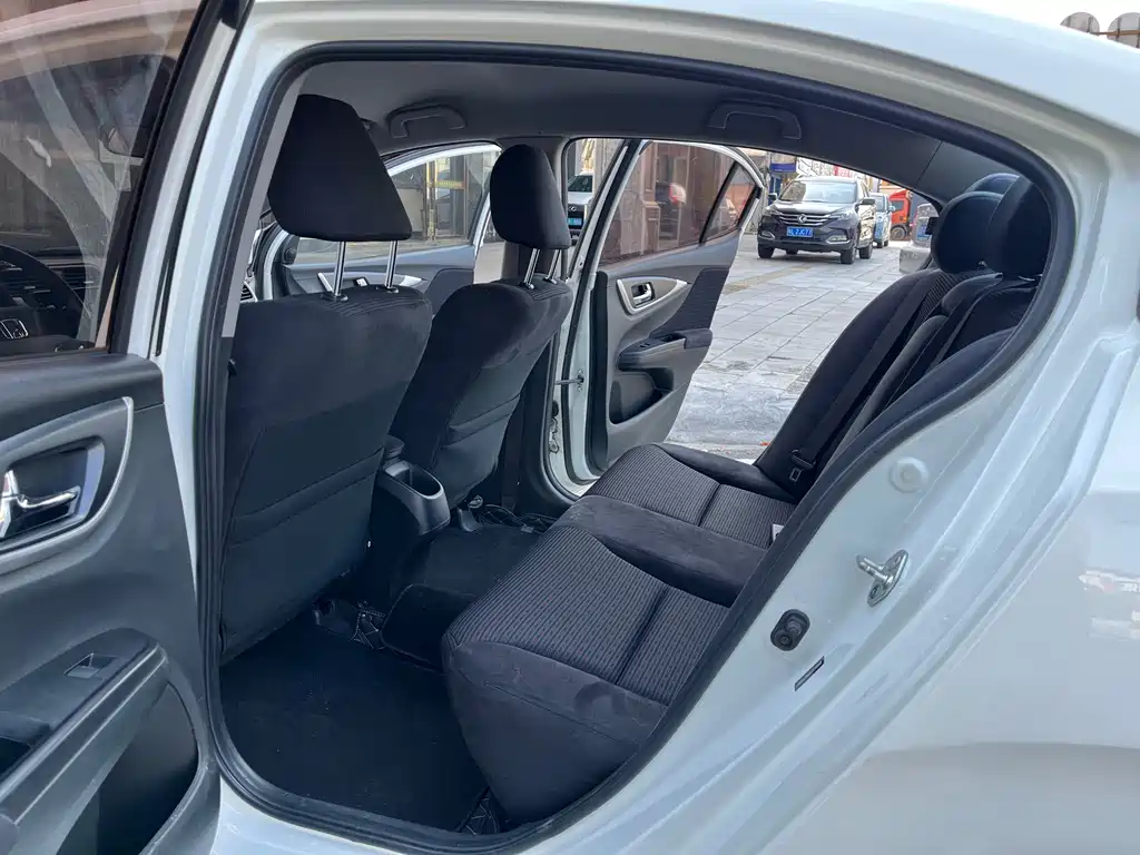 Lingpai 2016 1.8L CVT Comfort Edition купить на сайте DeffCars