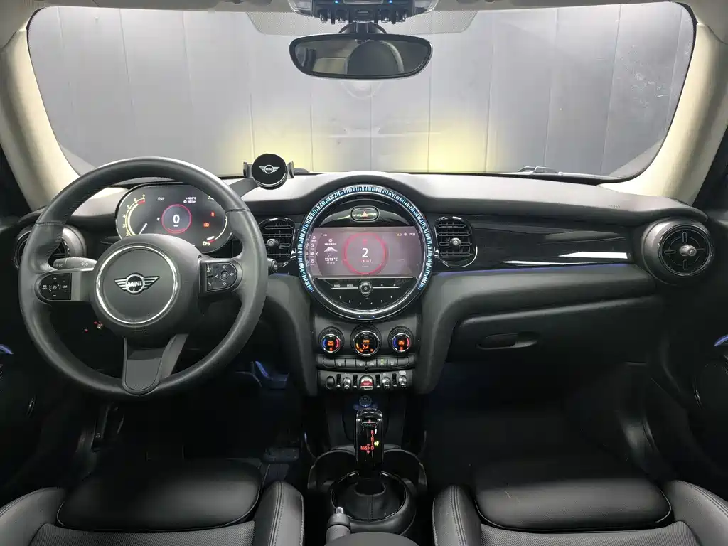 MINI 2023 facelift 1.5T COOPER artist купить на сайте DeffCars