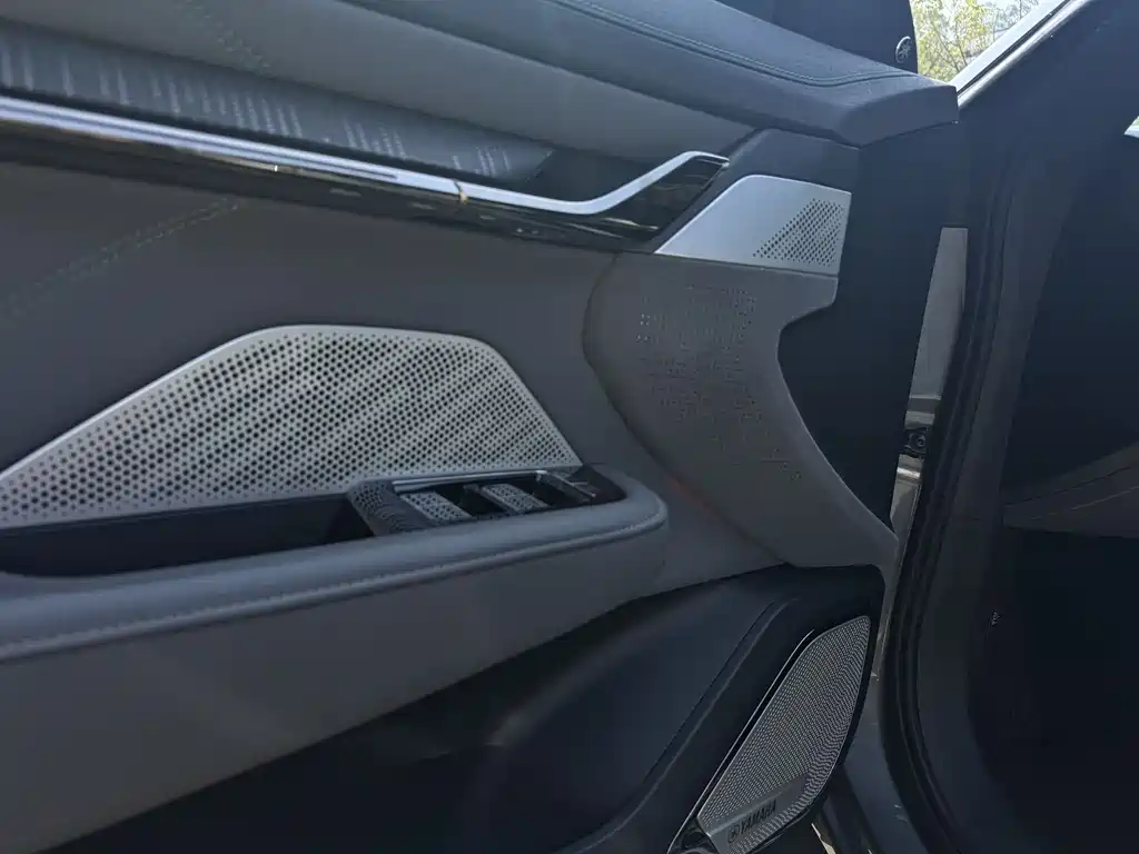 JiKrypton 001 2021 model long endurance dual motor WE version купить на сайте DeffCars