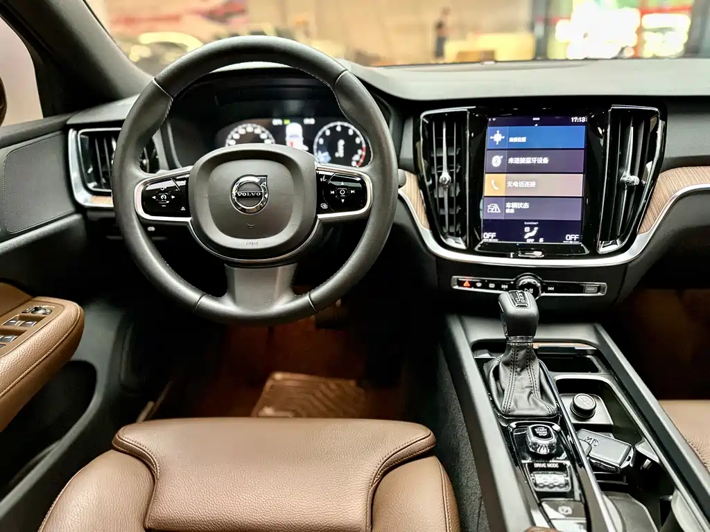 Volvo S60 2021 T4 Zhiyuan Luxury Edition купить на сайте DeffCars