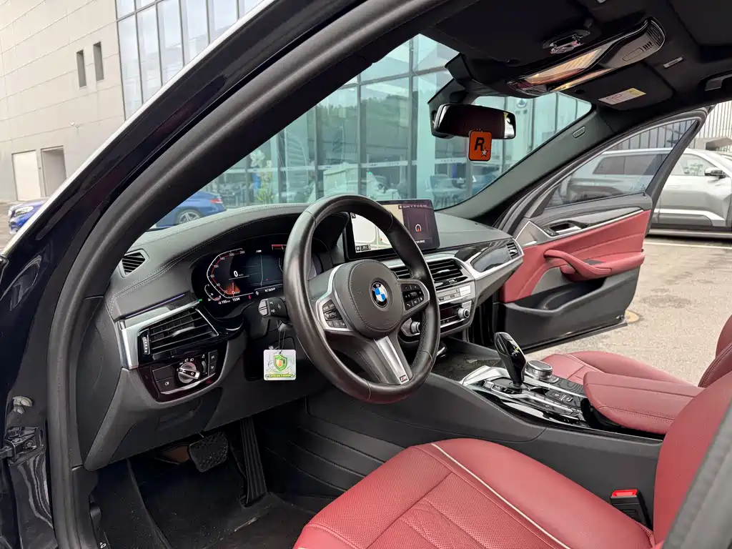 BMW 5 Series 2022 525Li M Sports Package купить на сайте DeffCars