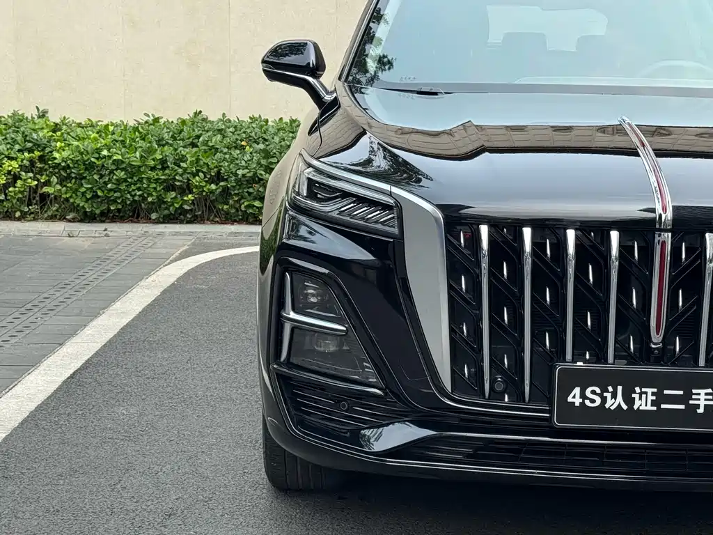 Hongqi HS5 2023 2.0T Qixiang Pro version купить на сайте DeffCars