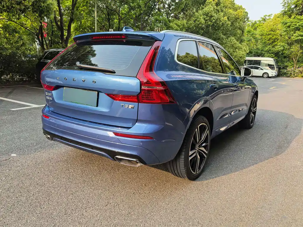 Volvo XC60 plug-in hybrid 2019 T8 E-drive Zhiya sports version National VI купить на сайте DeffCars