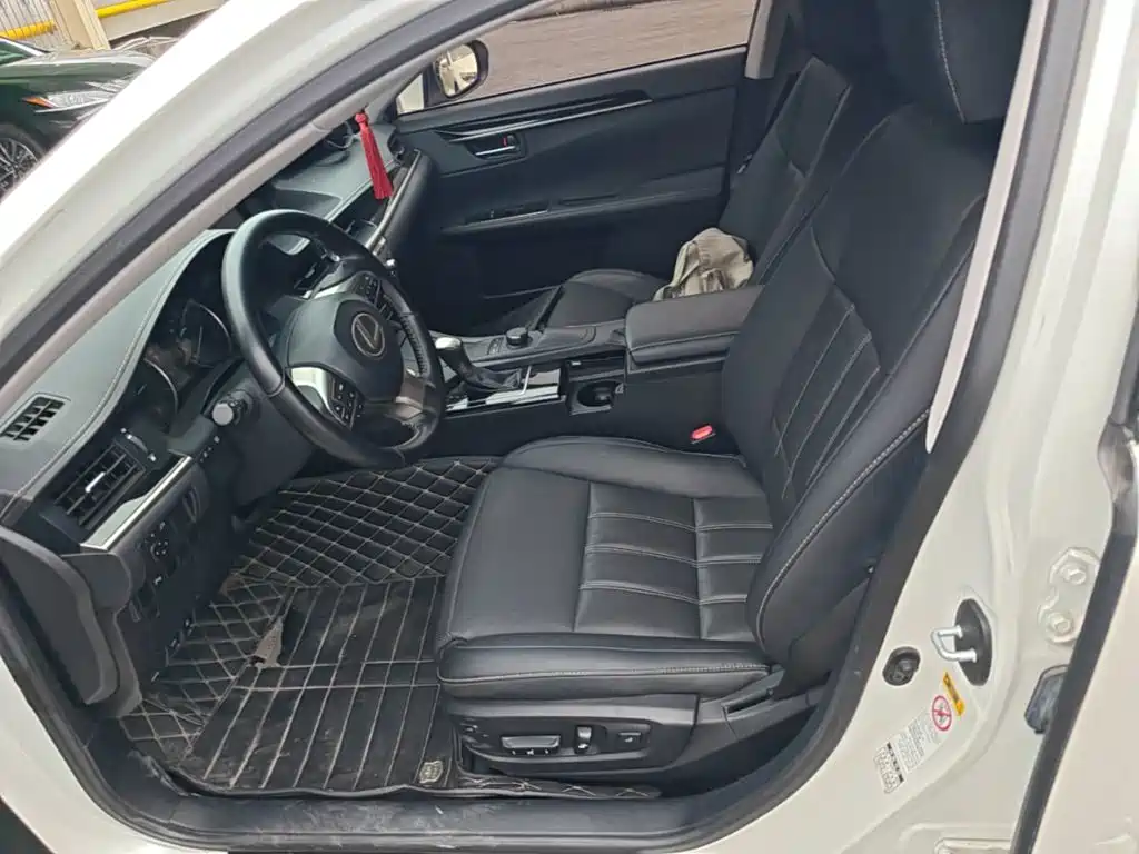 Lexus ES 2015 200 Elite Edition купить на сайте DeffCars