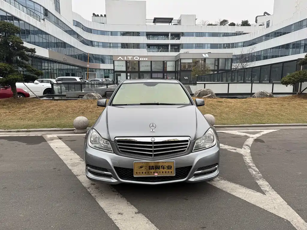 Mercedes-Benz C-Class 2013 C 180 CGI Classic купить на сайте DeffCars