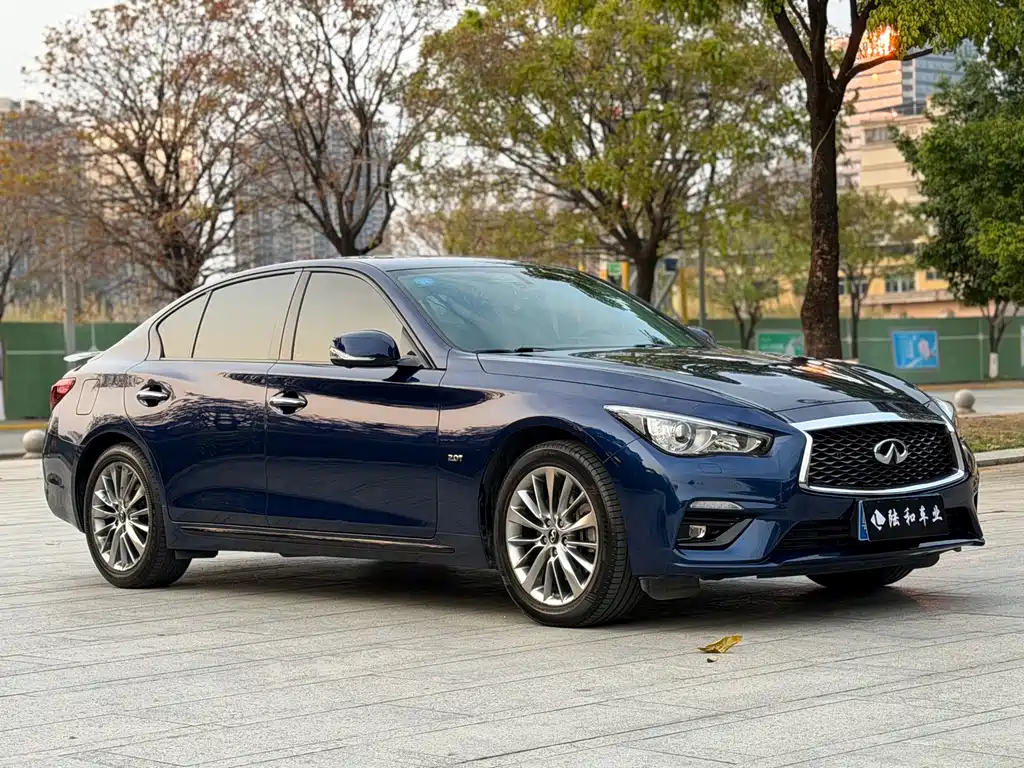 Infiniti Q50L 2018 2.0T Premium Edition National VI купить на сайте DeffCars