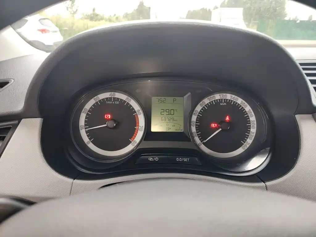 Fabia 2017 1.4L automatic car version купить на сайте DeffCars