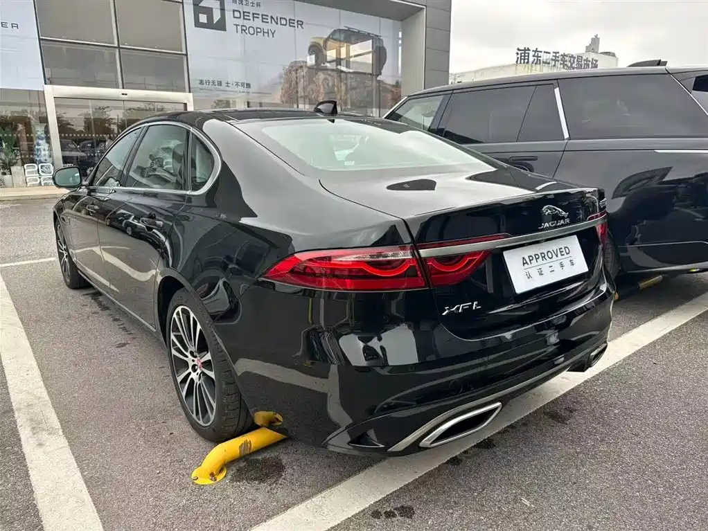 Jaguar XFL 2024 2.0T P250 two-wheel drive exclusive luxury version купить на сайте DeffCars