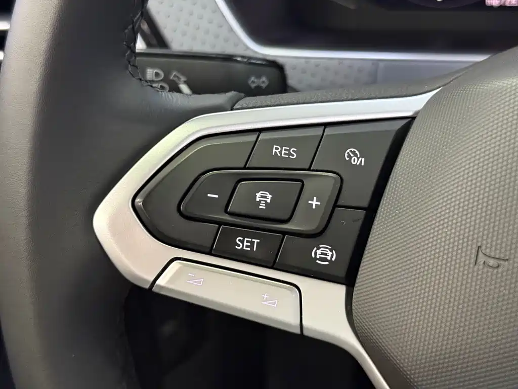 Lavida 2024 1.5L Automatic Starry Sky Five Million Edition купить на сайте DeffCars