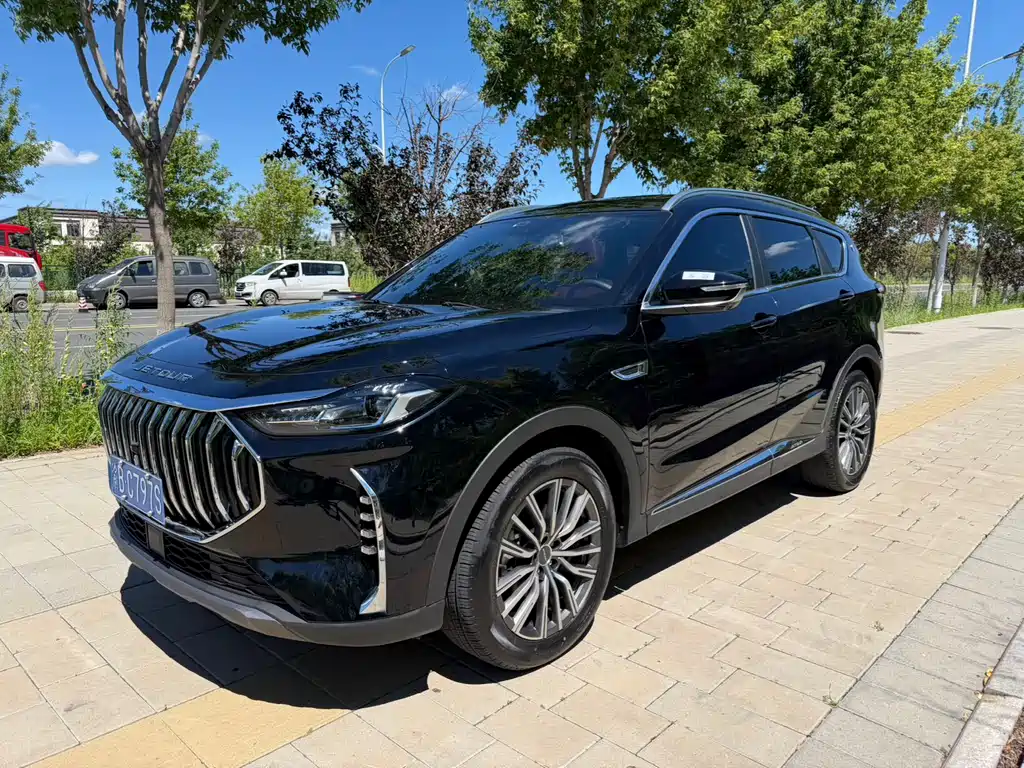 Jietu X70 PLUS 2023 model 1.5T DCT Brave PLUS 7 seats купить на сайте DeffCars