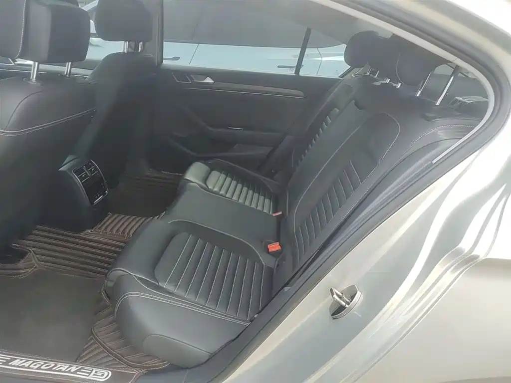 Magotan 2020 330TSI DSG leading model купить на сайте DeffCars