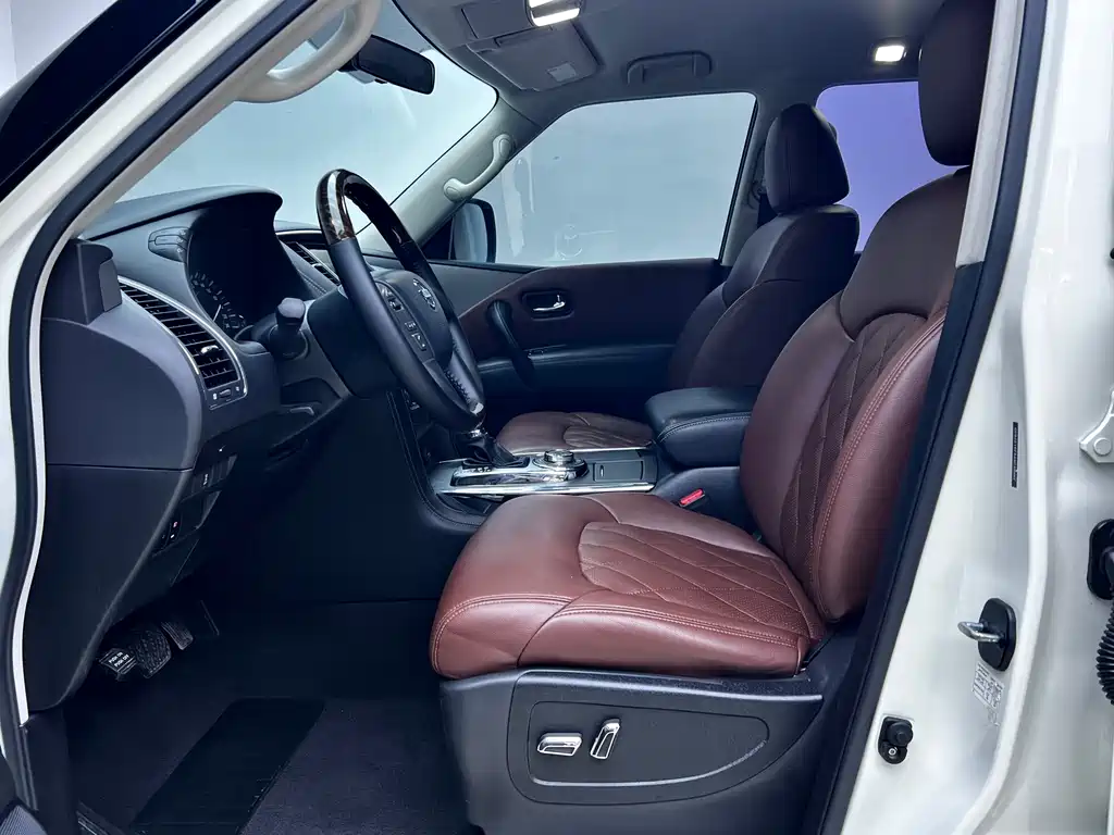 Patrol 2018 4.0L LinkedIn model купить на сайте DeffCars