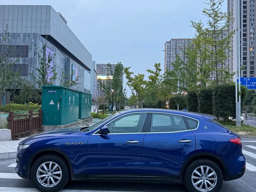 Levante 2018 3.0T Classic Edition купить на сайте DeffCars