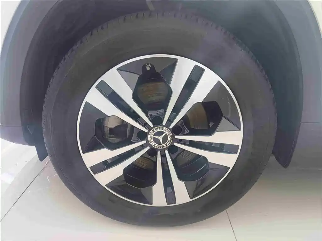 Mercedes-Benz GLB 2024 facelift GLB 200 dynamic version купить на сайте DeffCars