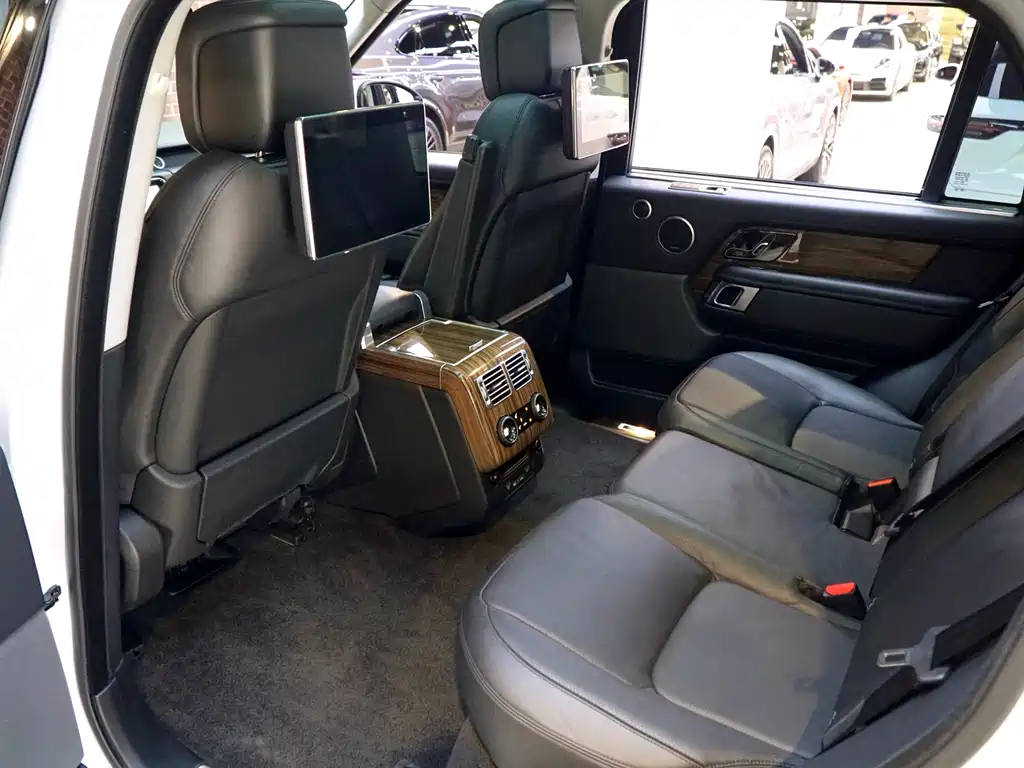 Range Rover 2019 3.0 SC V6 Legendary Extended Edition купить на сайте DeffCars