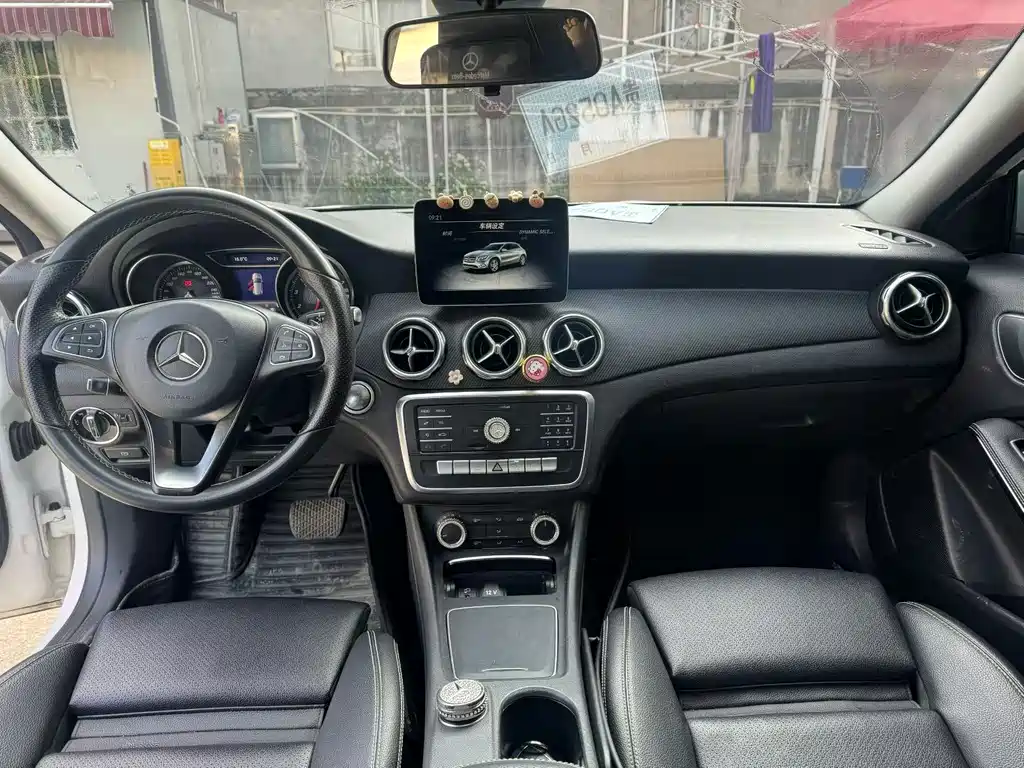 Mercedes-Benz GLA 2018 GLA 200 Dynamic купить на сайте DeffCars