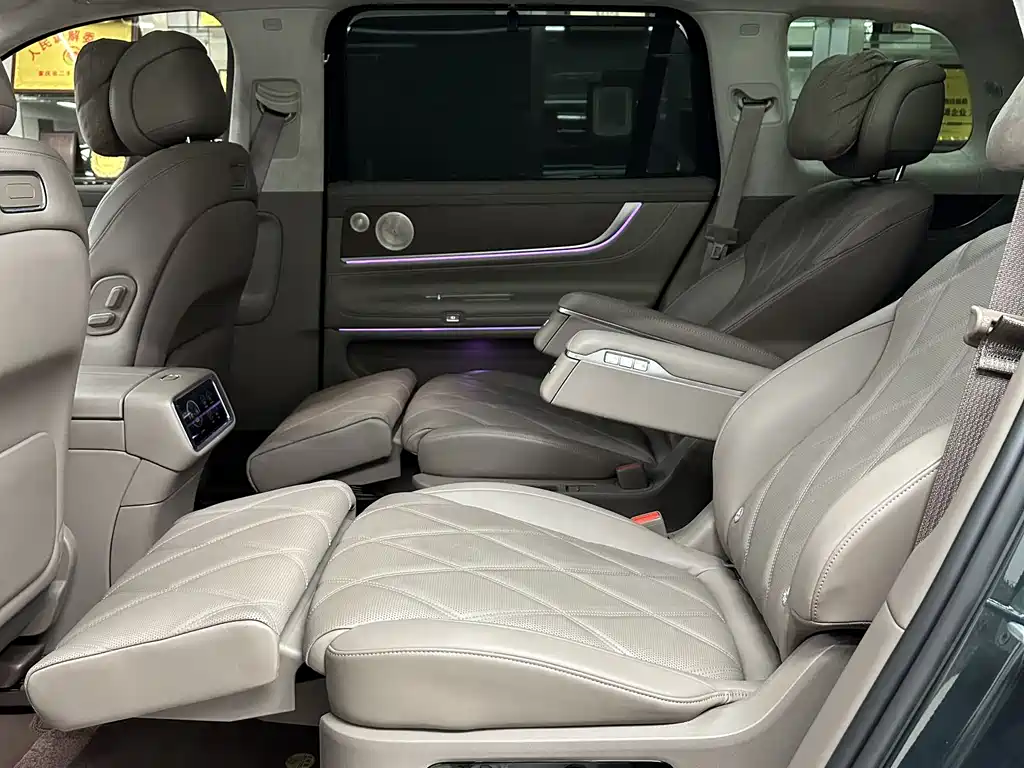 Wenjie M9 2025 extended range Max version 52kWh 6-seater version (192-line lidar) купить на сайте DeffCars