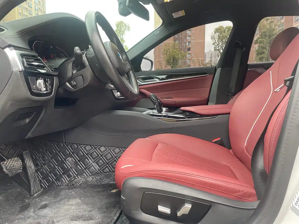 BMW 5 Series 2022 525Li M Sports Package купить на сайте DeffCars
