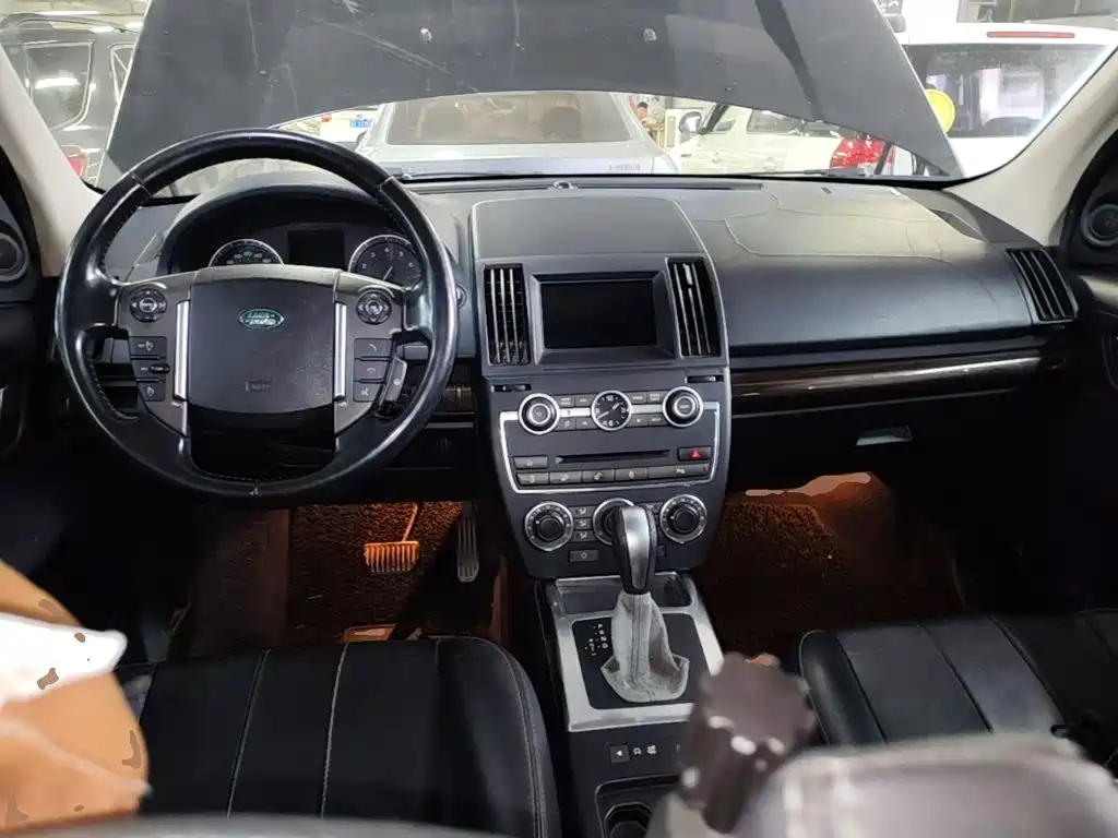 Freelander 2 2014 2.0T Si4 SE gasoline version купить на сайте DeffCars