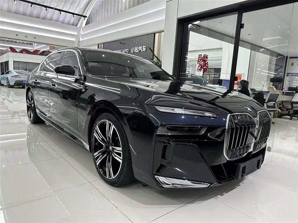 BMW 7 Series 2023 740Li Leading M Sports Package купить на сайте DeffCars