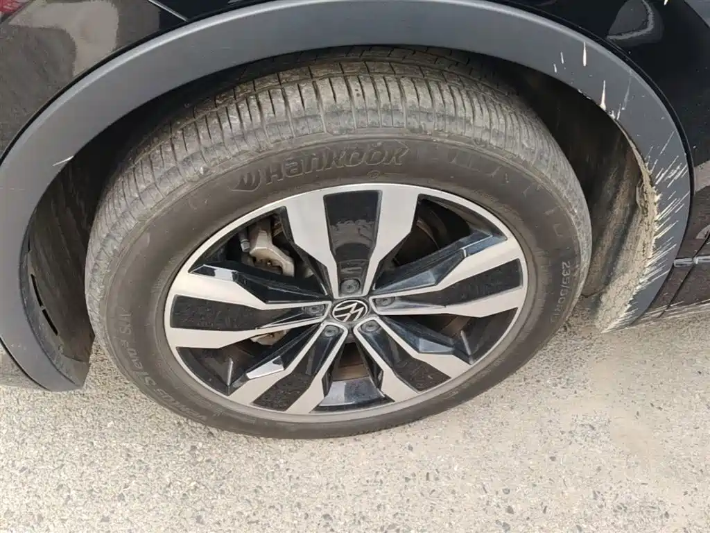 Tiguan L 2023 330TSI automatic two-wheel drive R-Line version купить на сайте DeffCars