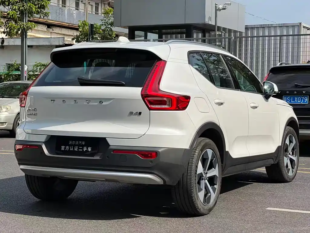 Volvo XC40 2025 B4 four-wheel drive Zhiyuan luxury version купить на сайте DeffCars