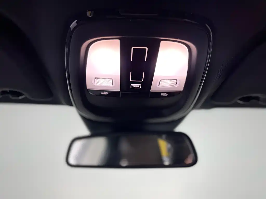 Volvo S60 2025 B4 Zhiyi Luxury Edition купить на сайте DeffCars