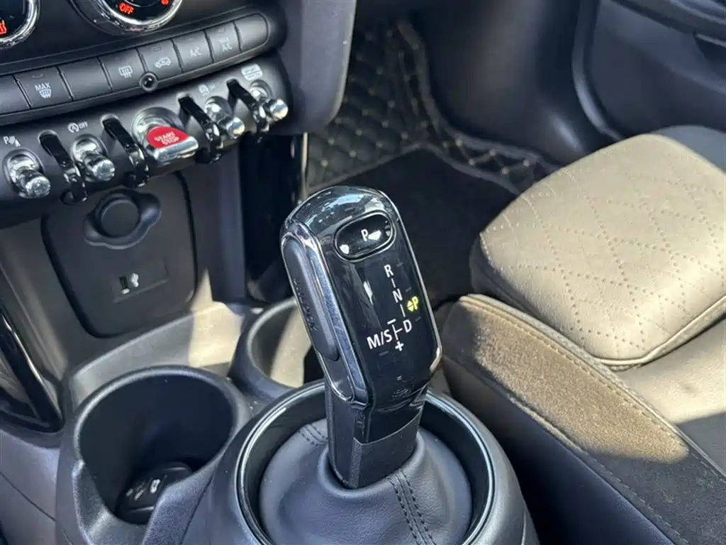 MINI 2023 facelift 2.0T COOPER S Artist купить на сайте DeffCars