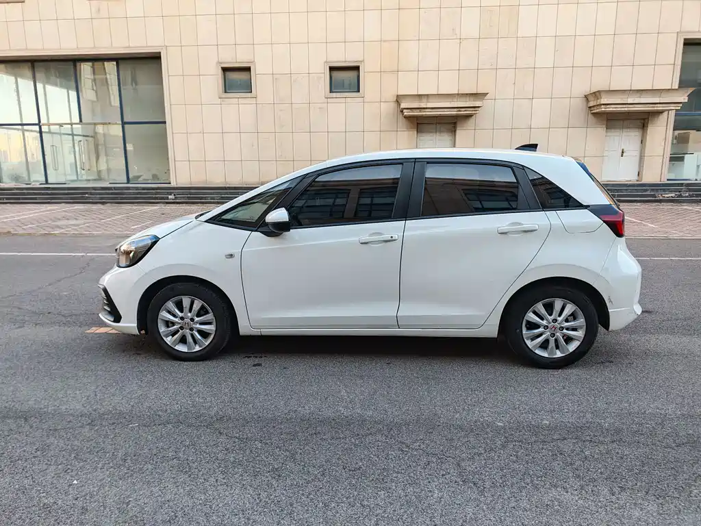 Fit 2021 1.5L CVT Trendy Edition купить на сайте DeffCars