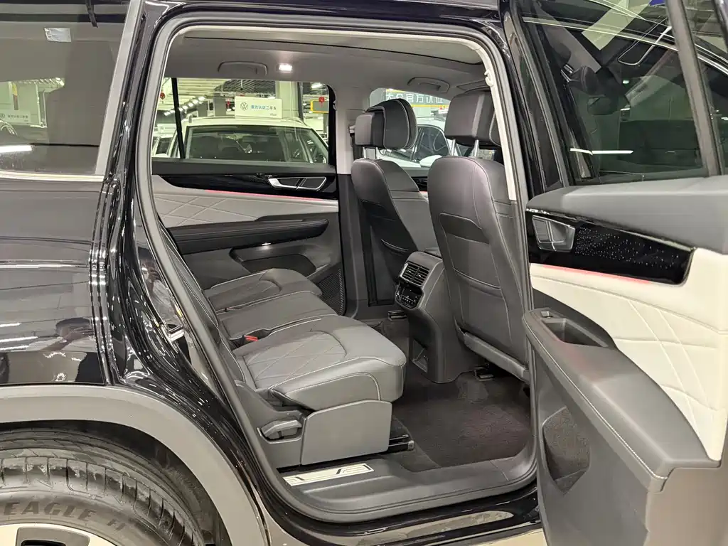 Touron 2025 380TSI four-wheel drive outstanding version купить на сайте DeffCars