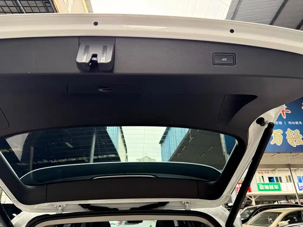 Tiguan L 2024 330TSI automatic two-wheel drive R-Line version купить на сайте DeffCars