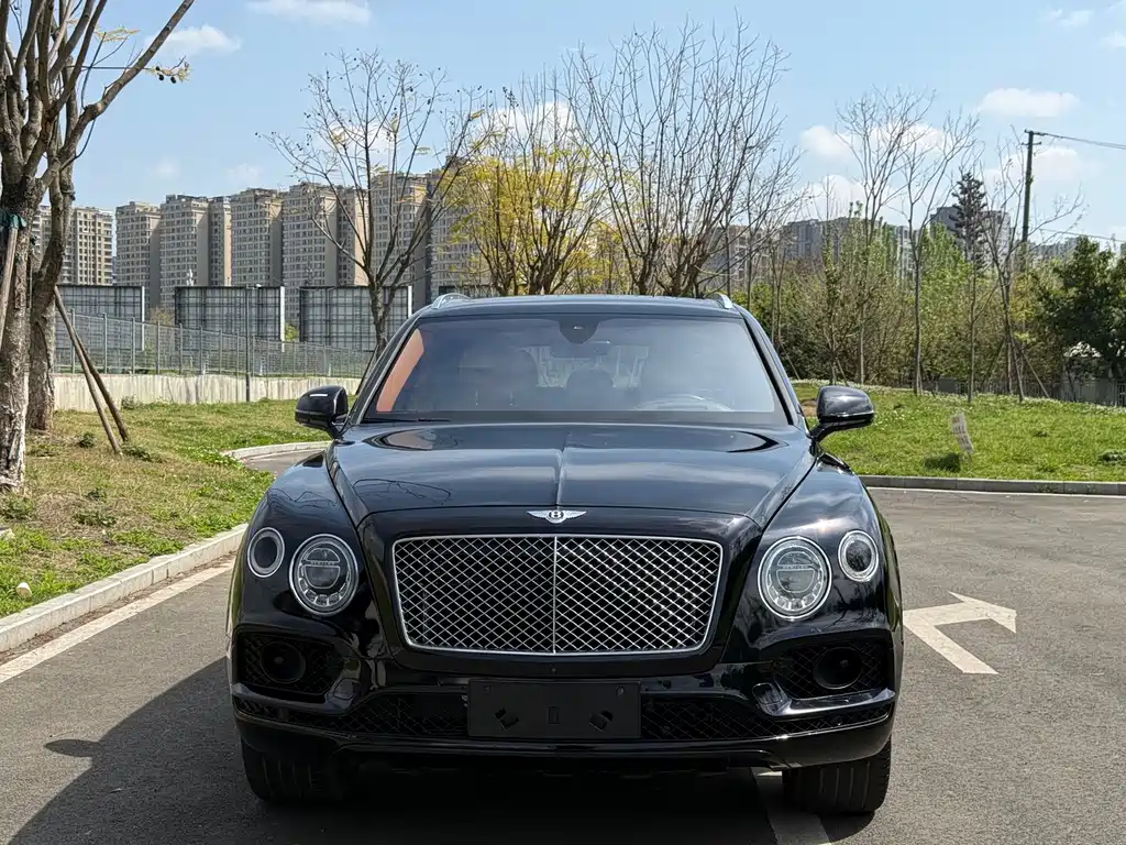 Bentayga 2016 6.0T Standard Edition купить на сайте DeffCars