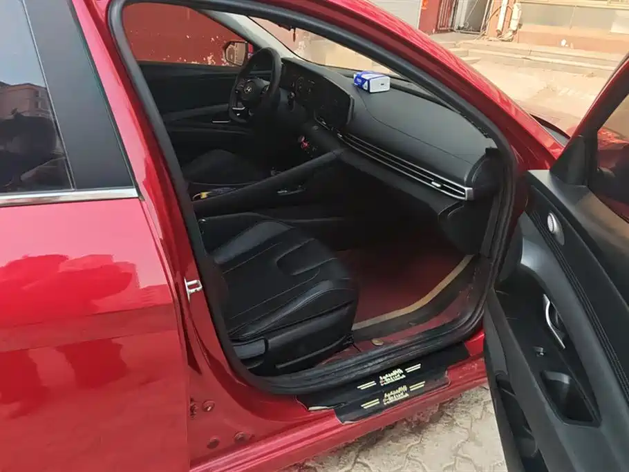 Elantra 2022 1.5L CVT LUX Premium Edition купить на сайте DeffCars